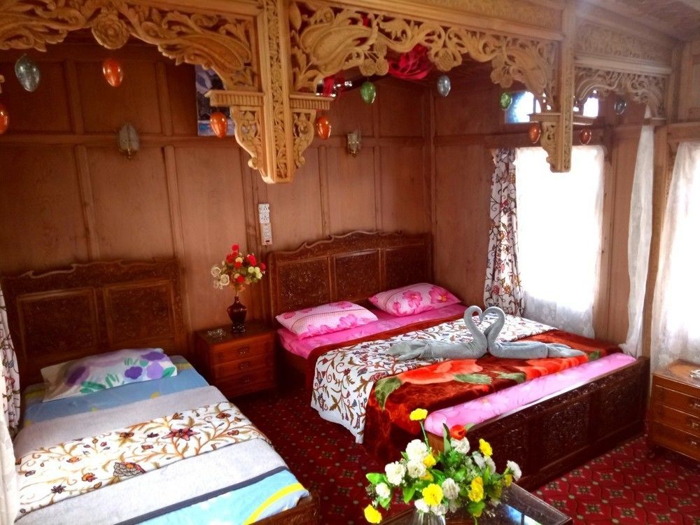 New Bul Bul Group Of Houseboats Srinagar Hotel Durgjan Buitenkant foto