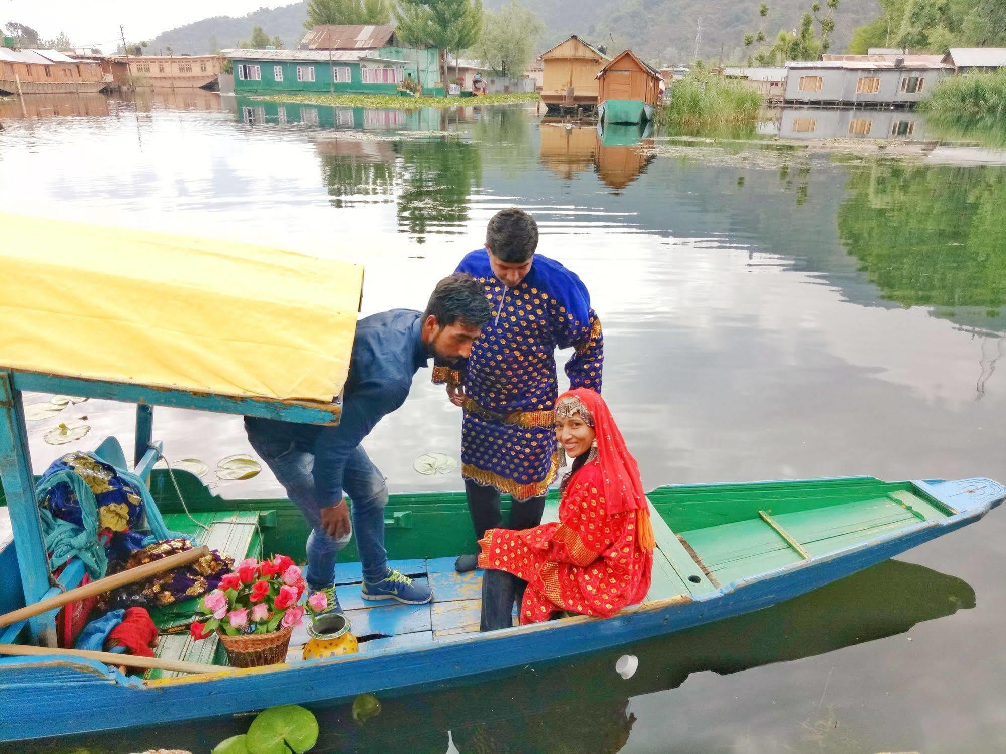 New Bul Bul Group Of Houseboats Srinagar Hotel Durgjan Buitenkant foto