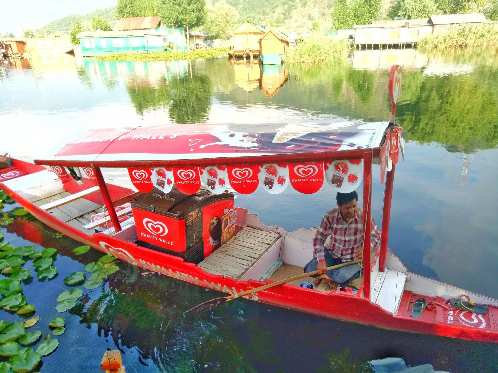 New Bul Bul Group Of Houseboats Srinagar Hotel Durgjan Buitenkant foto