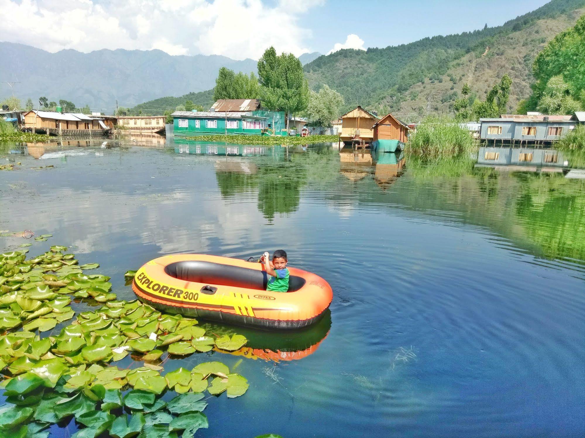 New Bul Bul Group Of Houseboats Srinagar Hotel Durgjan Buitenkant foto