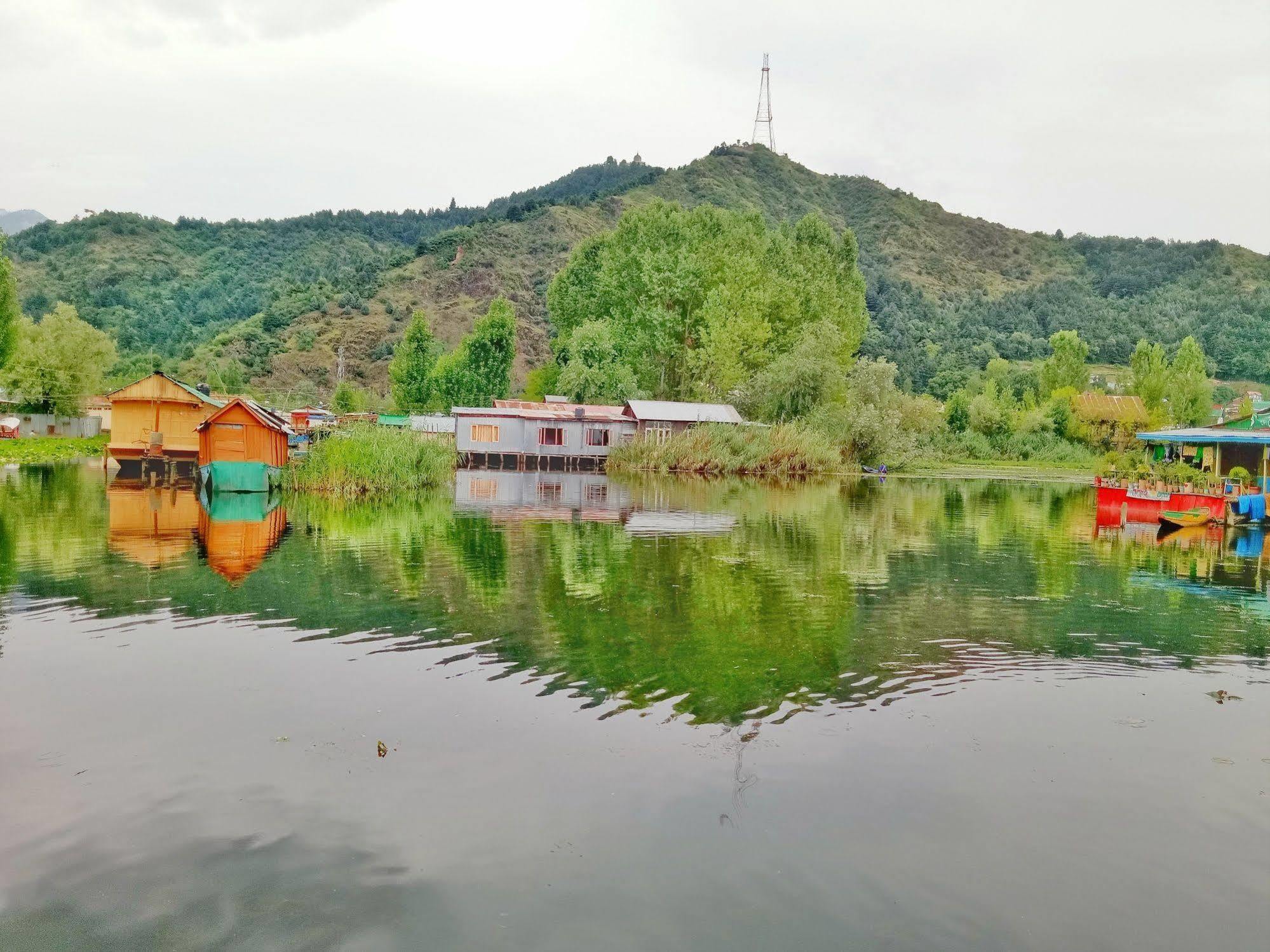 New Bul Bul Group Of Houseboats Srinagar Hotel Durgjan Buitenkant foto